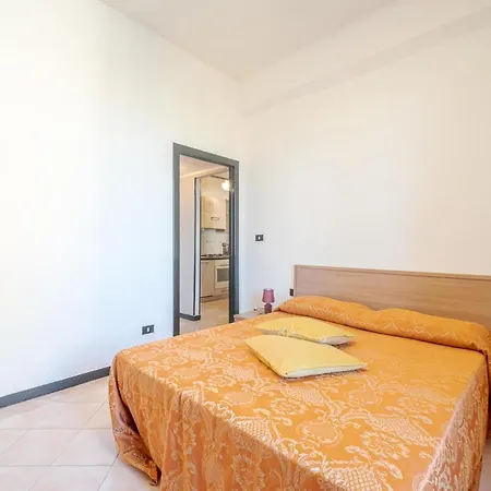 Amazing In With Kitchenette
