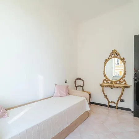 2 Bedroom Lovely In *